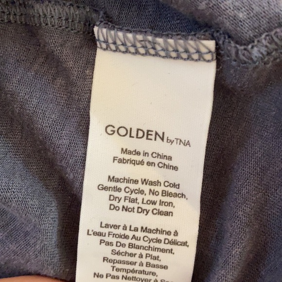 Aritzia Golden by TNA short sleeve T-shirt - Picture 6 of 6